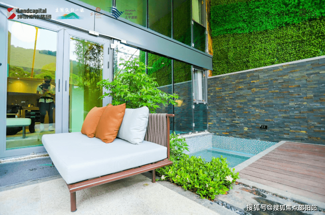 {gallery: 'gal1', smallimage: '/upload/image/202401/65a0f72c0ca99.png',largeimage: '/upload/image/202401/65a0f72c0ca99.png'}